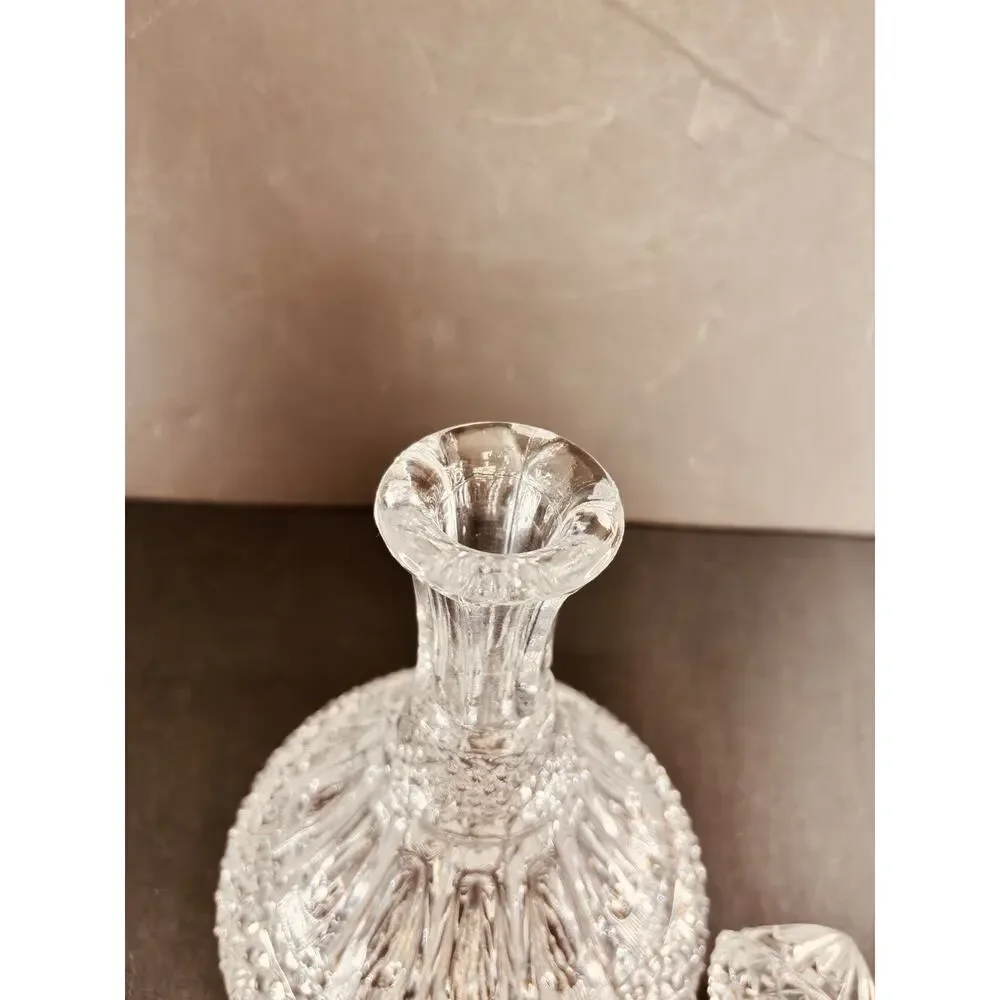 Vintage Heavy Crystal Wine Decanter Diamond Point Optic Glass Stopper 11.5